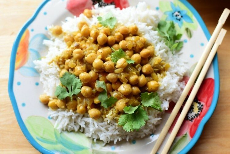 chickpea curry over rice