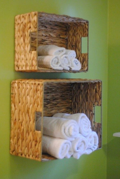 floating shelves with towels