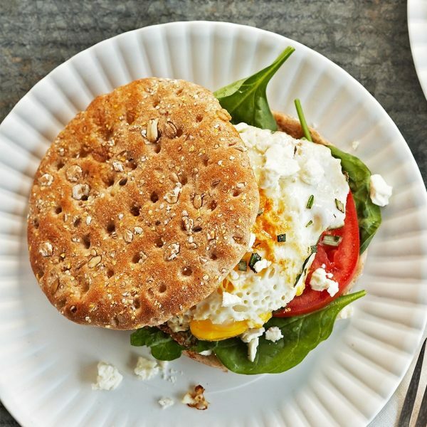 Delicious Mediterranean diet breakfast recipe ideas. Checkout these easy Mediterranean recipes!