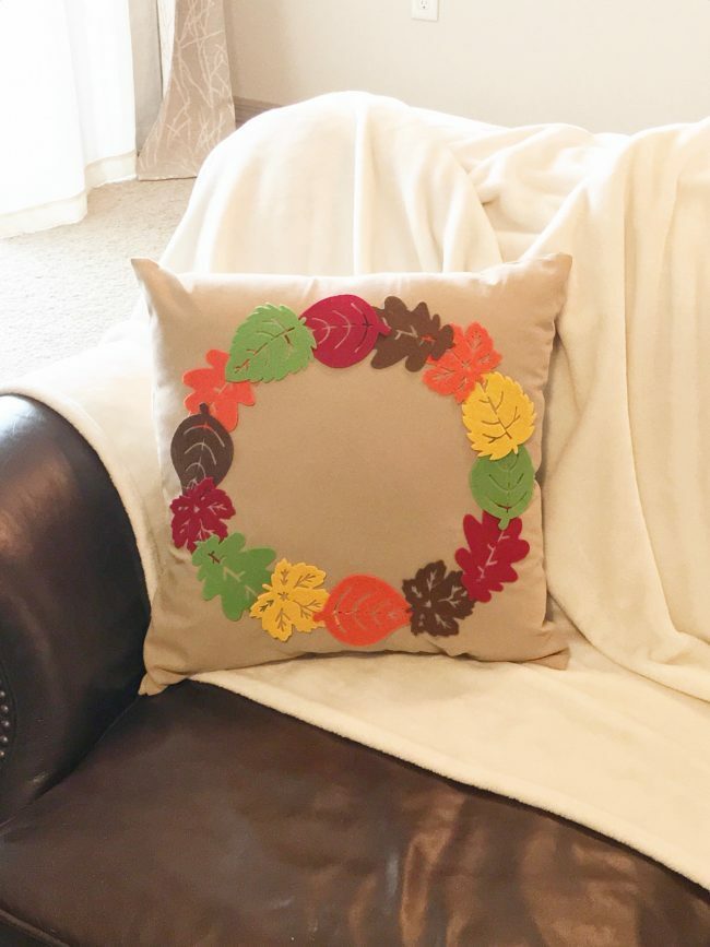 DIY Fall Accent Pillow With Felt Leaves