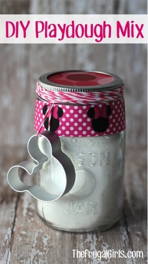 DIY Mason Jar Gift Ideas. 23 Gifts in a jar ideas that everyone will love.