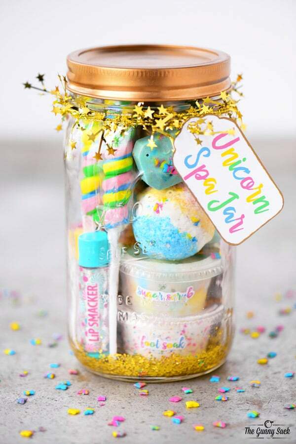 DIY Mason Jar Gift Ideas. 23 Gifts in a jar ideas that everyone will love.