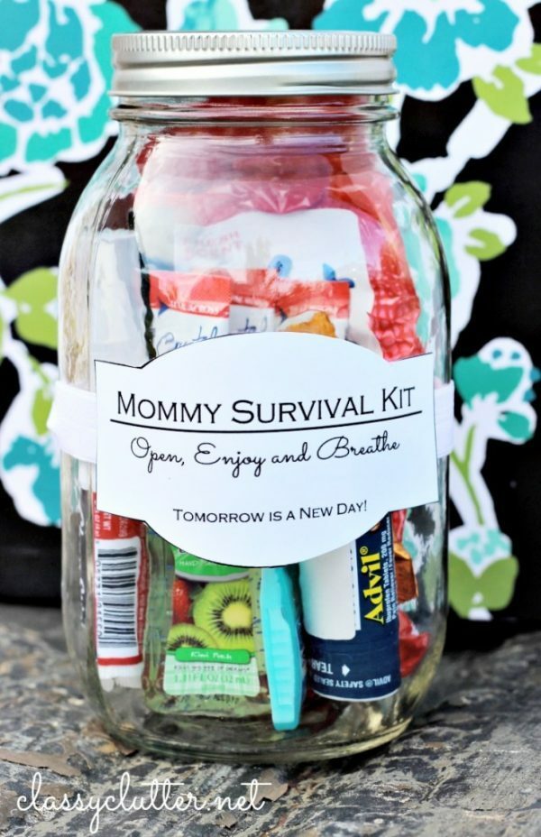 DIY Mason Jar Gift Ideas. 23 Gifts in a jar ideas that everyone will love.