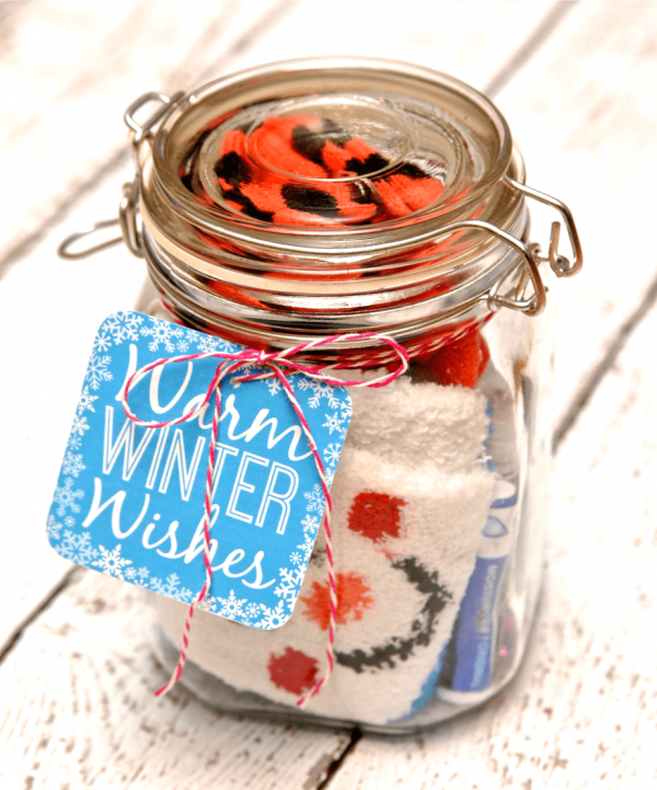 DIY Mason Jar Gift Ideas. 23 Gifts in a jar ideas that everyone will love.