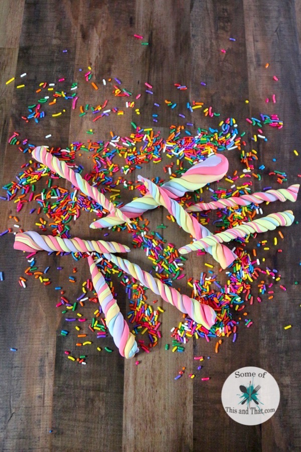 These unicorn birthday party ideas are perfect for your next party! From unicorn birthday party decorations to unicorn cupcakes!