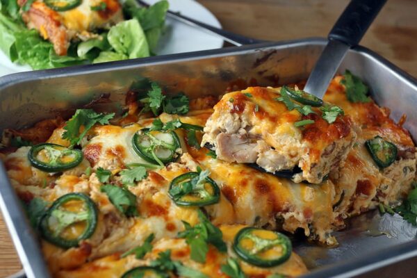 Easy keto casserole recipes. The keto Mexican casserole is my favorite. Add these low carb casserole recipes to your keto meal plan.