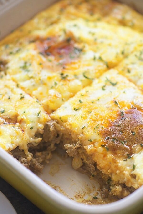 Easy keto casserole recipes. The keto Mexican casserole is my favorite. Add these low carb casserole recipes to your keto meal plan.